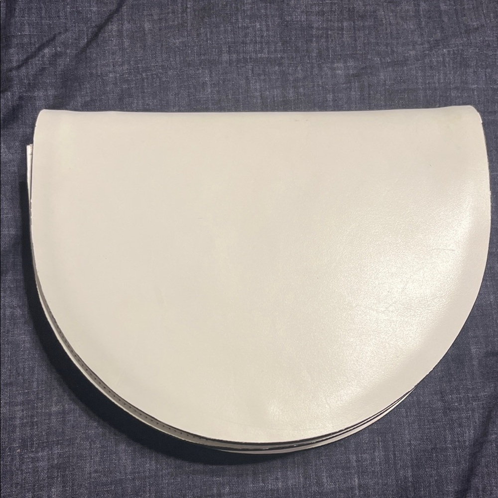 Kate Spade Cream Crossbody Bag with Grid Interior - Picture 8 of 8